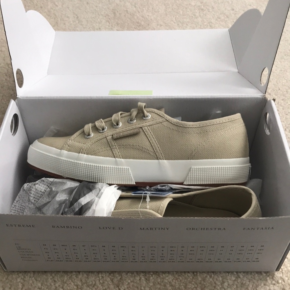 Classic SUPERGA Sneakers Size 7.5 (Size 38 Euro)